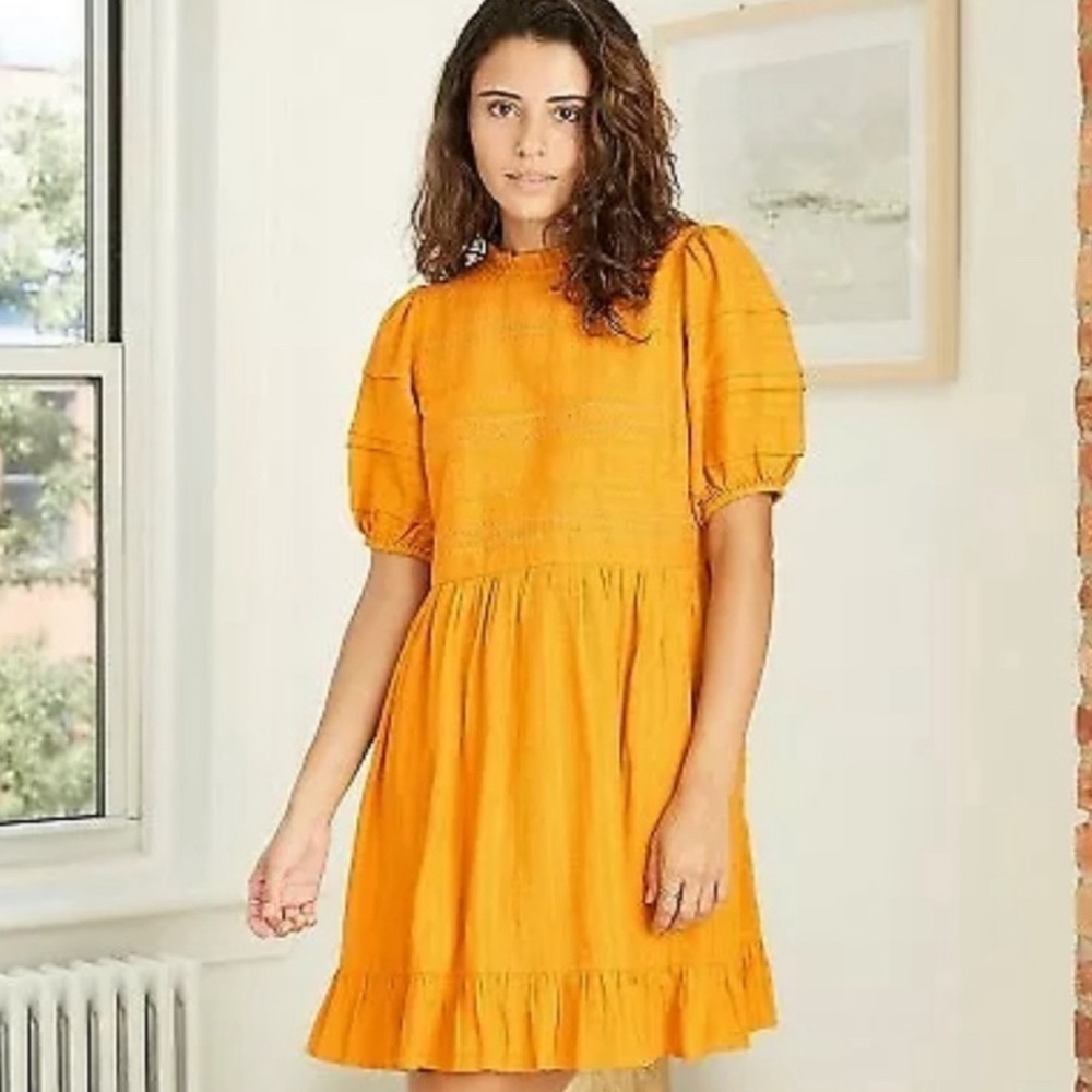 Universal Thread Babydoll Mini Dress with Puff Sleeves. Size Large